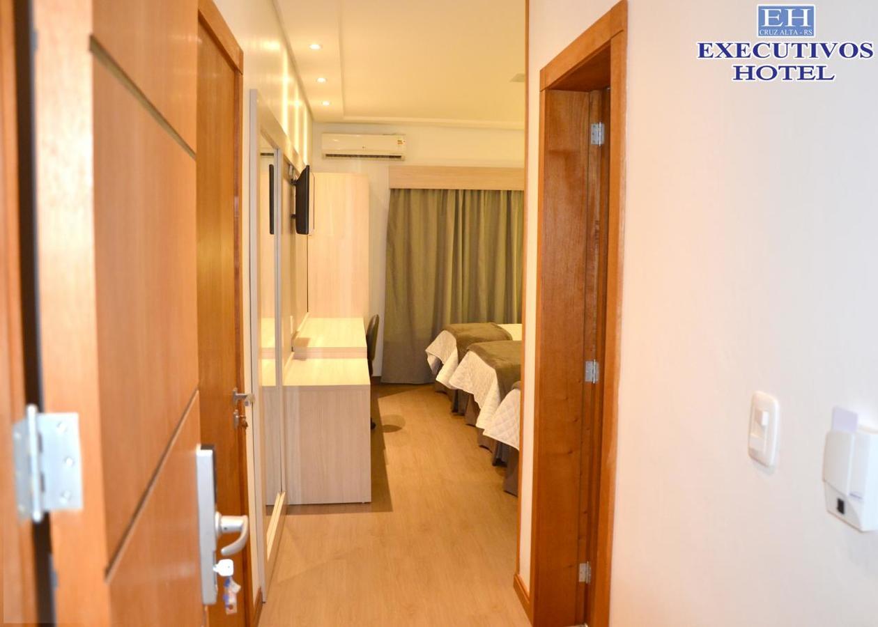 Executivos Hotel Круз Алта Екстериор снимка