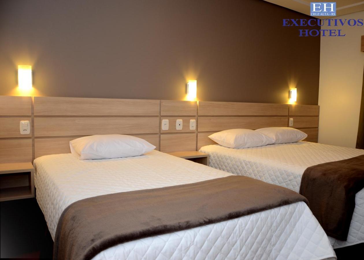 Executivos Hotel Круз Алта Екстериор снимка