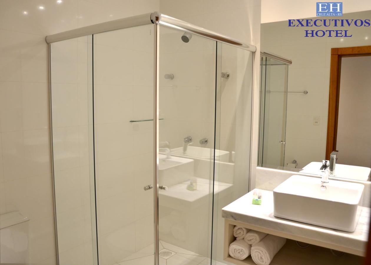 Executivos Hotel Круз Алта Екстериор снимка