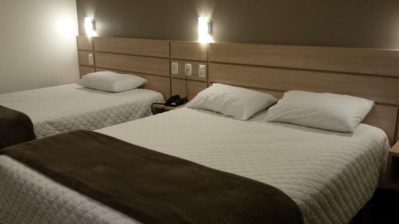 Executivos Hotel Круз Алта Екстериор снимка